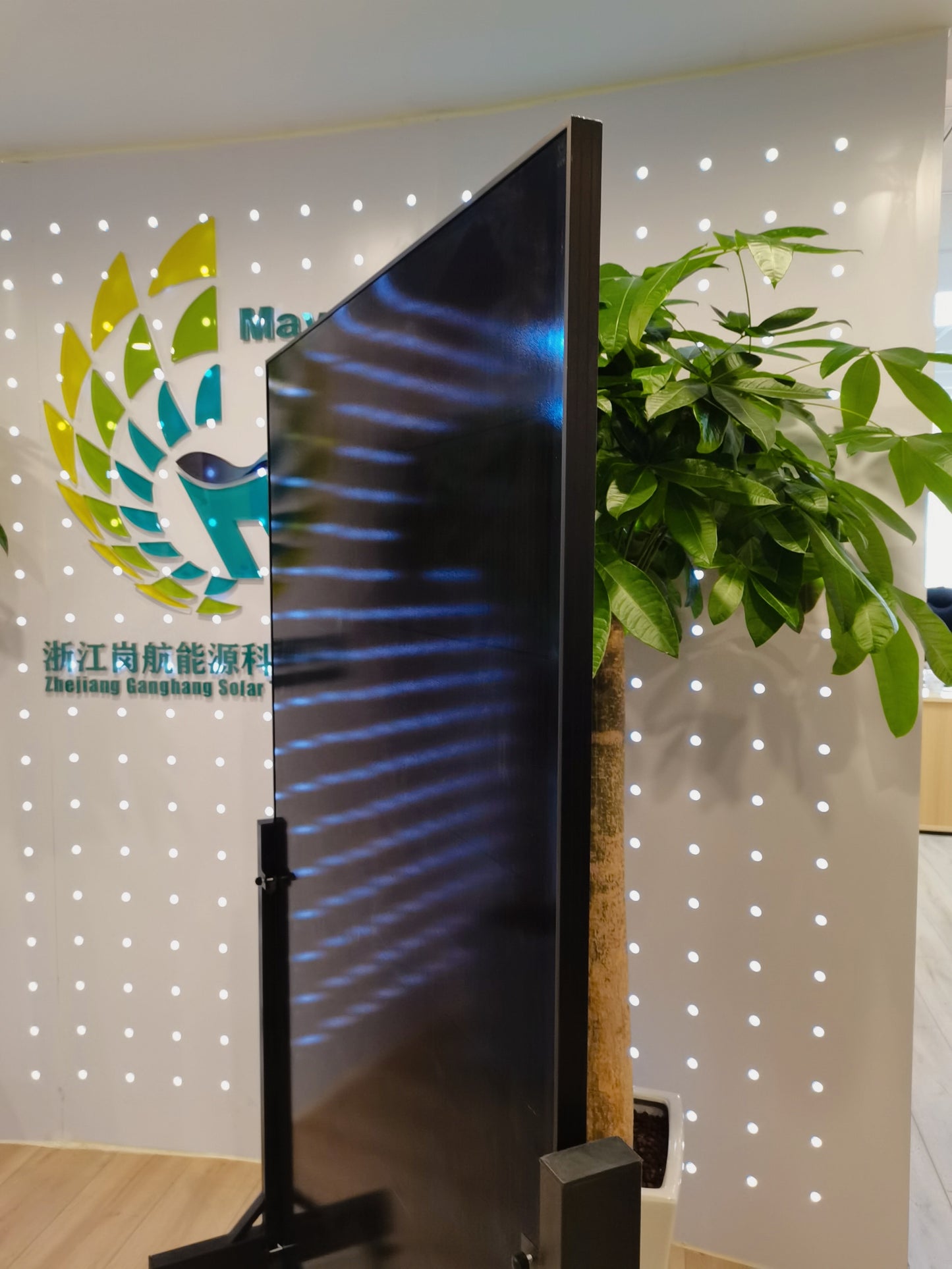 400W Shingled Full Black in stock Hammar Sweden