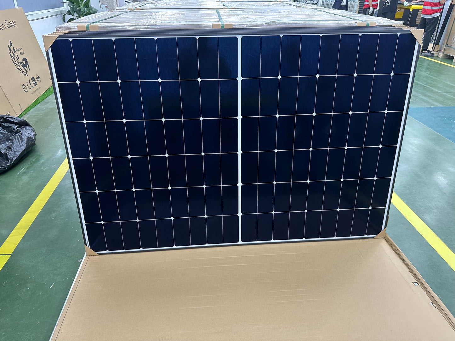 IBC Black Frame 450W in stock ÄL23 Venlo-  EZ expressÜ-5928 RX Venlo Netherlands