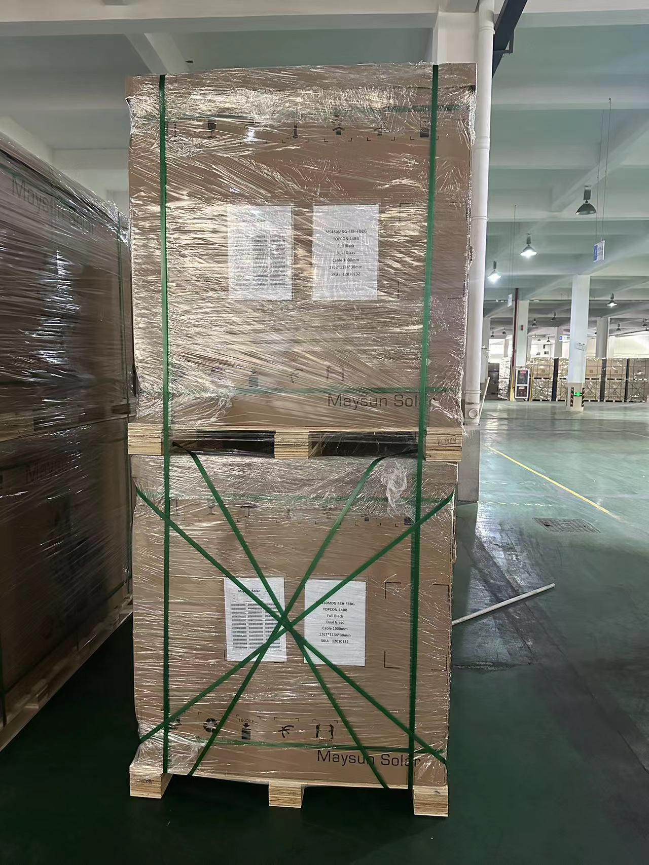 TwiSun Pro 460W N Type Topcon 1/3 cut Bifacial Full Black Glass Glass in stock Germany /Netherlands